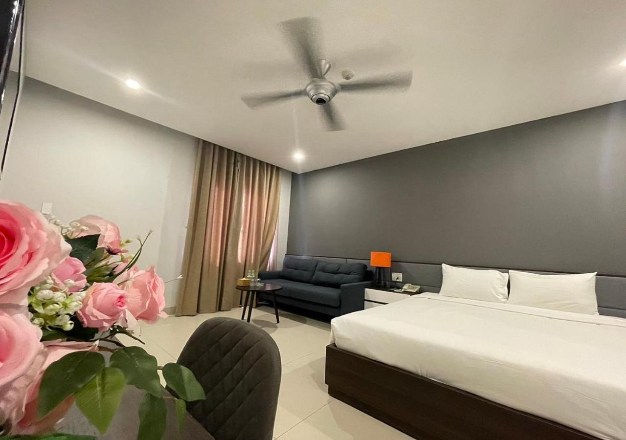 My Khe 2 Da Nang Seafront Hotel Extérieur photo